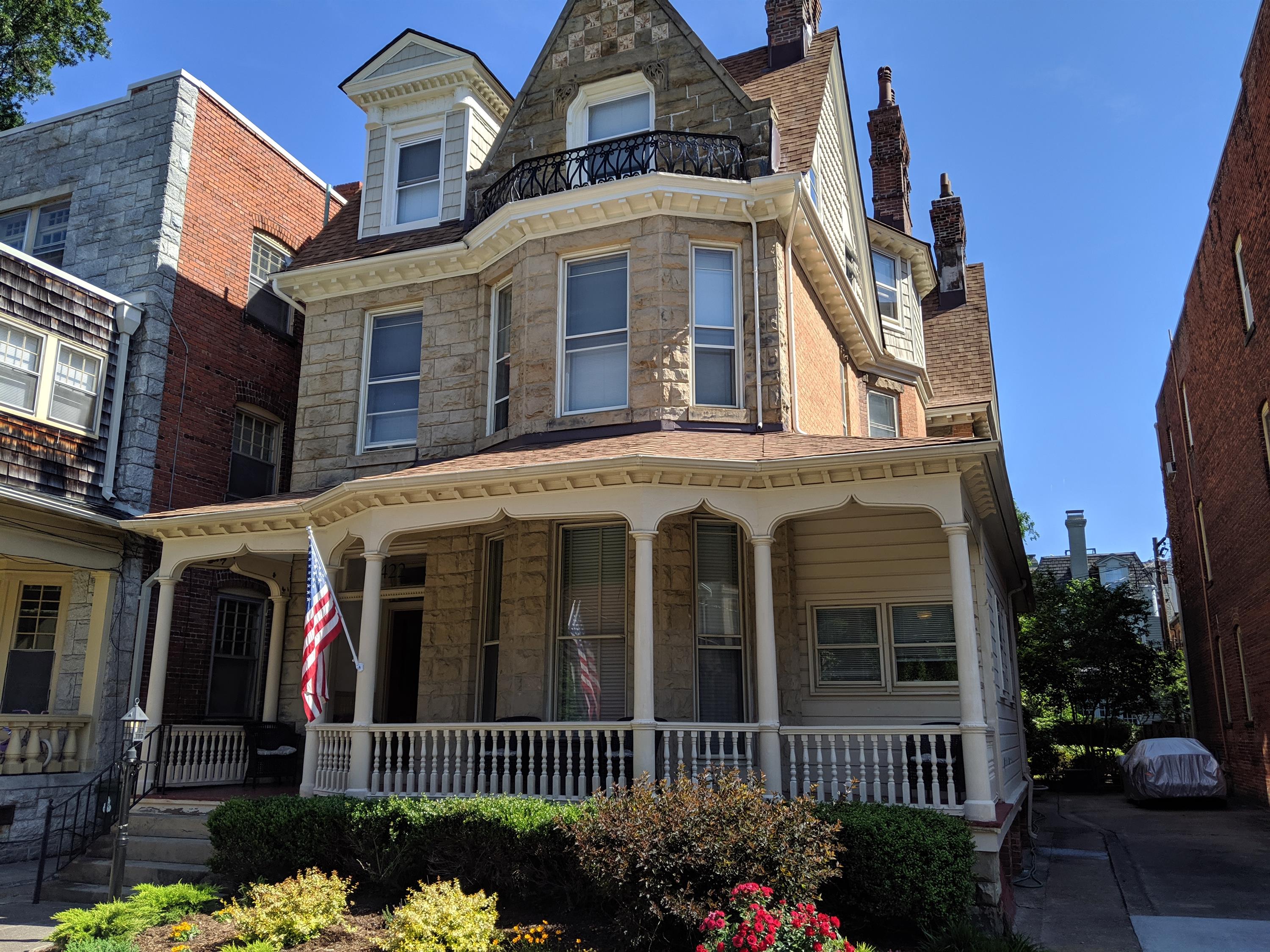 422 Pembroke Avenue - 1